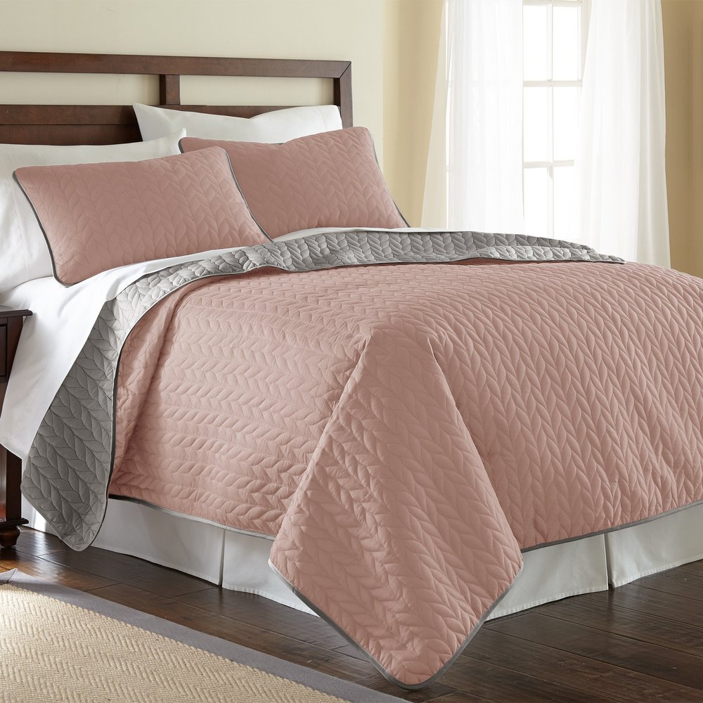 Amrapur Overseas | Leaf 3-Piece Reversible Coverlet Set (Pink/Silver, King)