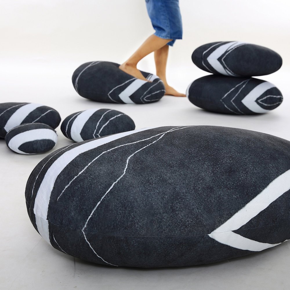 VERCART 7 Piece Set Mixed Designs 3D Artificial Living Stone Rock Throw Pillows Stuffing Plush Floor Pillow Creative Home Decoration Photo Or Film Props 7 PCS Cobblestone