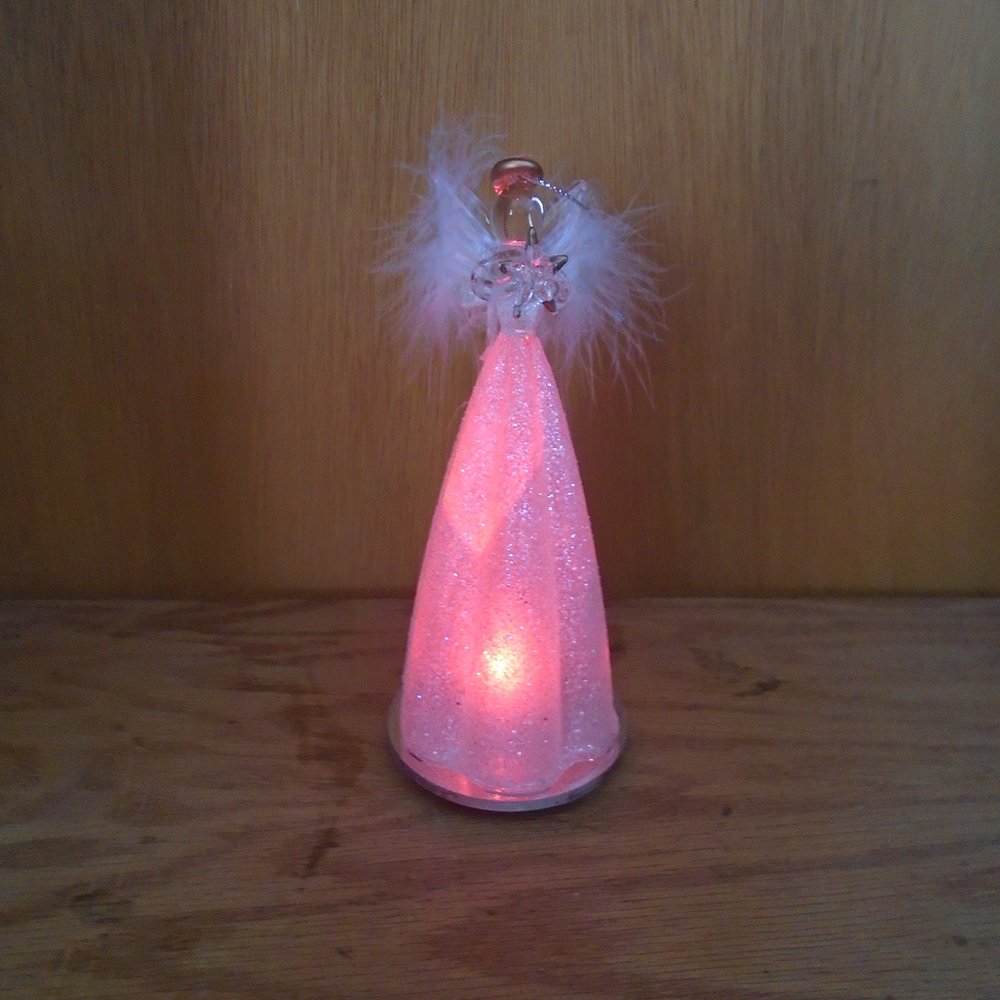 LIGHTED CHRISTMAS ANGEL W/STAR"LIGHT CHANGE`S COLORS"