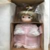 Ashton Drake ** Precious Moments Flower Girl and Arch (Ashton Drake) ** 92393 view 2