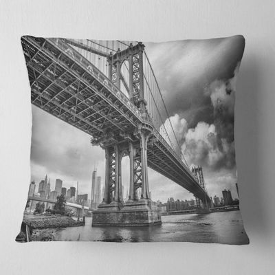 Designart Manhattan Bridge in Gray Shade' Cityscape Photo Throw Cushion Pillow Cover for Living Room, Sofa 18 in. x 18 in