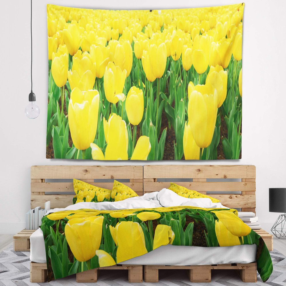 Designart ' Bright Tulip Flowers in Garden' Floral Tapestry Blanket Dcor Wall Art for Home and Office, Created on Lightweight Polyester Fabric Medium: 39" x 32"