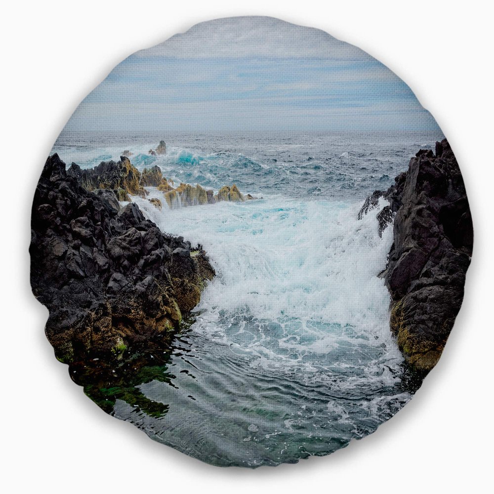 Designart Splashing Waters to Mossy Rock' Seashore Throw Living Room, Sofa, High Quality Pillow Insert + Cushion Cover Printed On Both Side 20" Round