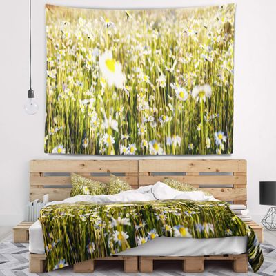 Designart ' Wild Chamomile Field' Flower Tapestry Blanket Dcor Wall Art for Home and Office, Created On Lightweight Polyester Fabric Medium: 39 in. x 32 in