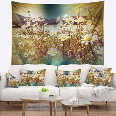 Designart ' Chamomile Flowers in Summer Garden' Landscape Tapestry Blanket Dcor Wall Art for Home and Office x Large: 92 in. x 78 in