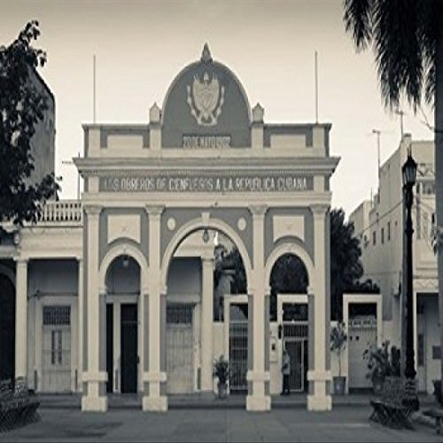 Posterazzi Cuba Parque Jose Marti Arco de Triunfo Poster Print by Walter Bibikow, (28 x 19)