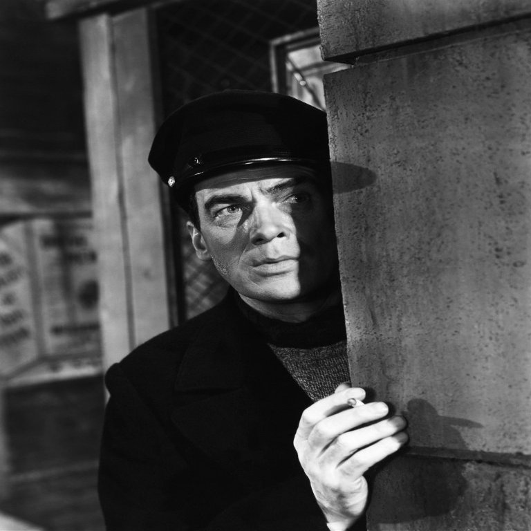 Man Hunt Walter Pidgeon 1941 Tm And Copyright ??? ?20Th Century Fox Film Corp All Rights Reserved Courtesy Everett Collection Photo Print (16 x 20)