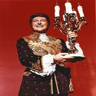 Posterazzi Liberace posed in Portrait Photo Poster Print, (8 x 10)