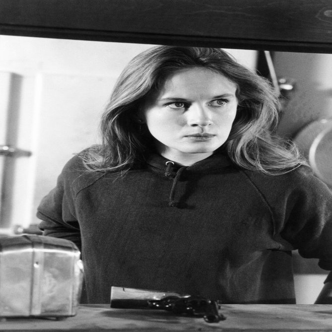 Posterazzi EVCMBDDAALFE015H Damnation Alley Dominique Sanda 1977. 20Th Century-Fox Film Tm & Copyright/Courtesy Everett Collection Photo Print, 8 x 10, Varies