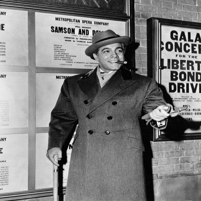 Posterazzi EVCMBDGRCAEC016HLARGE The Caruso Mario Lanza 1951 Photo Print, 16 x 20, Varies