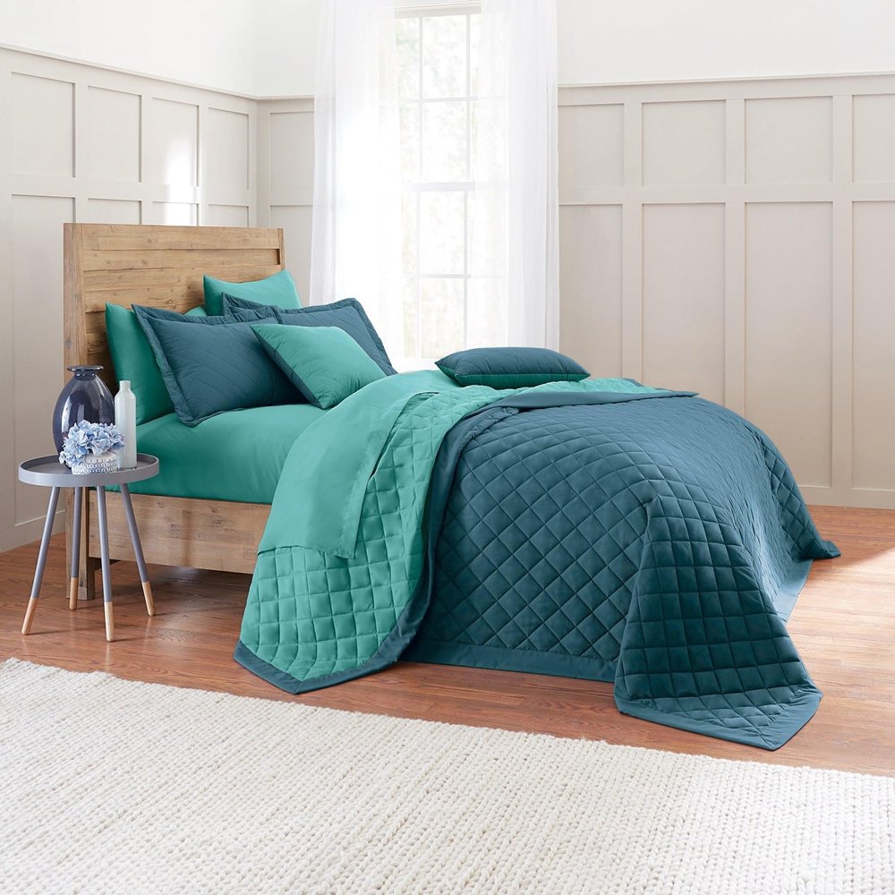 BrylaneHome Bedding BH Studio Reversible Two-Tone Ultra Soft Quilted Bedspread - King, Peacock Turquoise