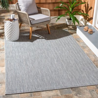 SAFAVIEH Washable Rug Outdoor Courtyard Collection - 5'3" Square, Grey & Navy, Non-Shedding & Easy Cleaning, Ideal for Patio, Backyard, Mudroom (CY8022-36812)