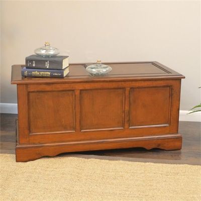 Carolina Classic Ingrid Blanket Chest in Chestnut