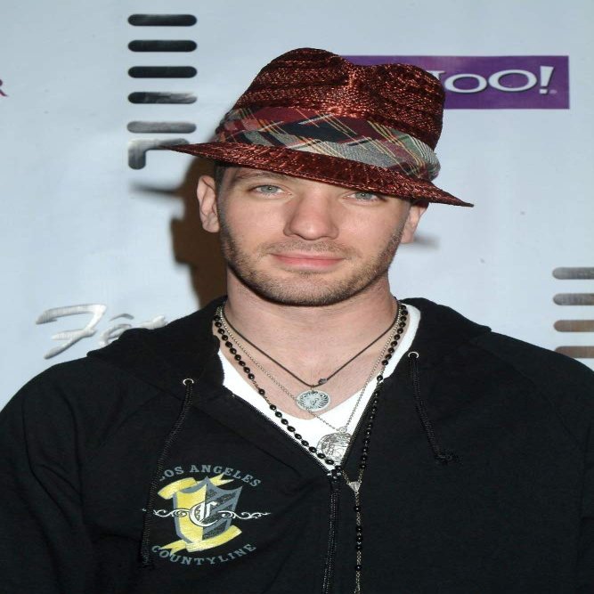 Posterazzi Poster Print J.C. Chasez at Arrivals for Birthday Bash for Shane West Home of Eric Podwall Los Angeles Ca June 18 2005. Photo by Tony GonzalezEverett Collection Celebrity (8 x 10)