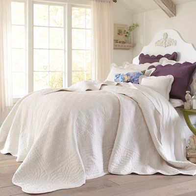 BrylaneHome Bedding Lightweight All Season Florence Quilted Oversized 100% Cotton Ultra Supreme Softness Bedspread - Queen, Ecru