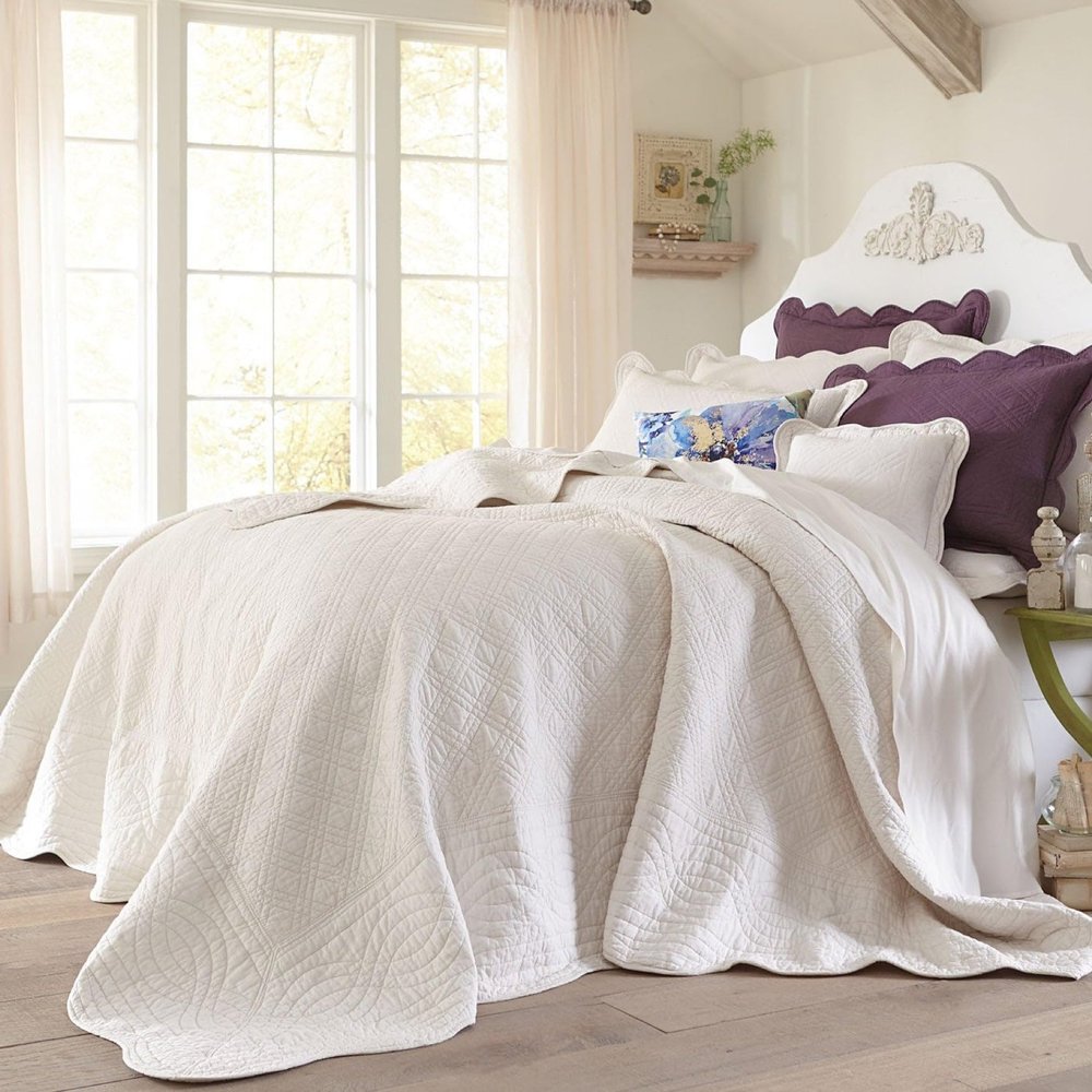 BrylaneHome Bedding Lightweight All Season Florence Quilted Oversized 100% Cotton Ultra Supreme Softness Bedspread - King, Ecru