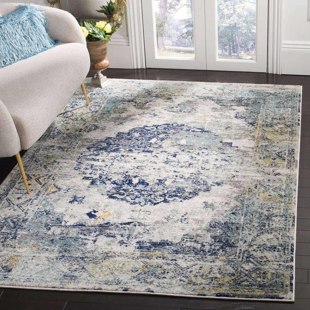SAFAVIEH Madison Collection Area Rug - 5' x 7', Light Grey & Blue, Oriental Medallion Distressed Design, Non-Shedding & Easy Care, Ideal for High Traffic Areas in Living Room, Bedroom (MAD158F)