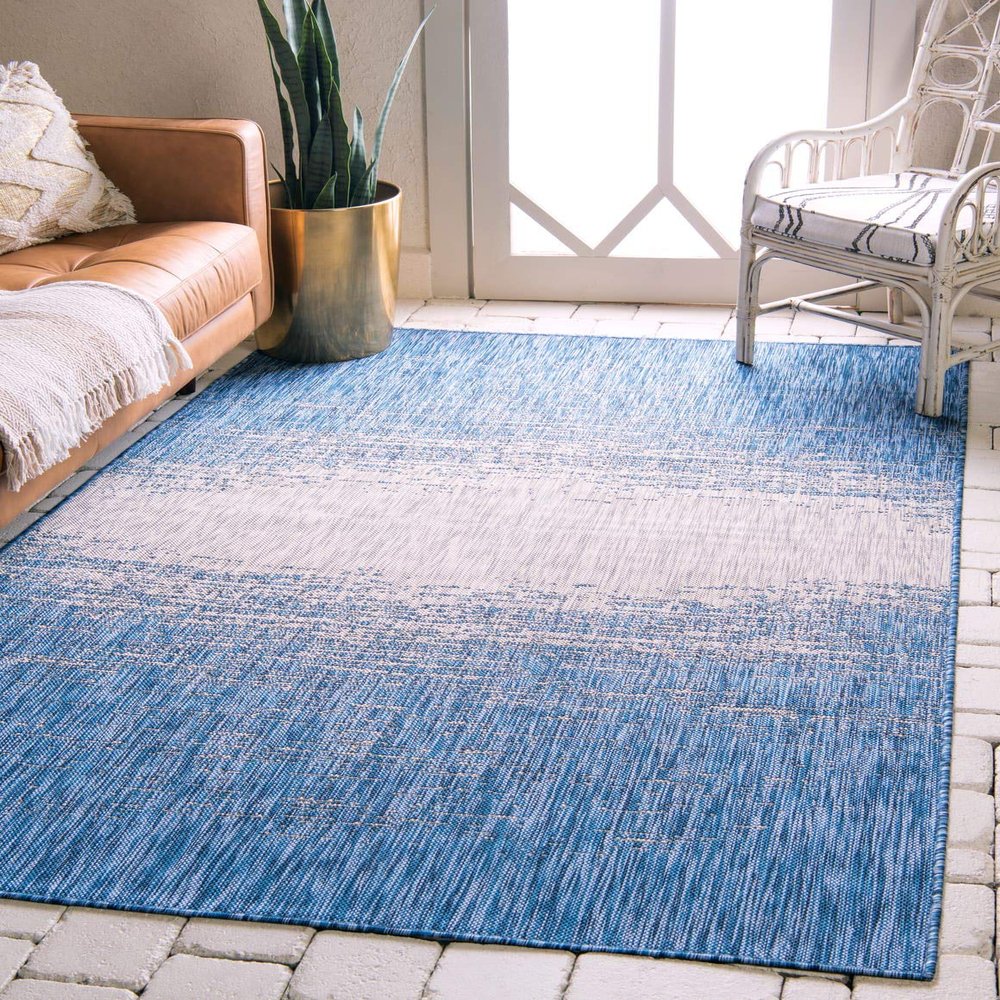 Unique Loom Outdoor Modern Collection Area Rug - Ombre (6' 1" x 9' Rectangle, Blue/ Ivory)