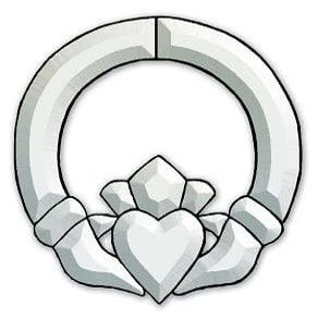 Large Irish Claddagh Bevel Cluster
