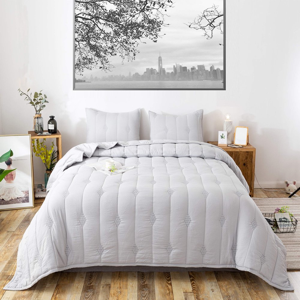 ANNA.Z HOME Ethan Comforter, Quilt, Stone Washed Microfiber 3-Piece Set Quilt, Allover Stitching and Embroidery, King, Queen and Twin Set in Solid Colors, Good for All Seasons. (Light Grey, Queen Set)