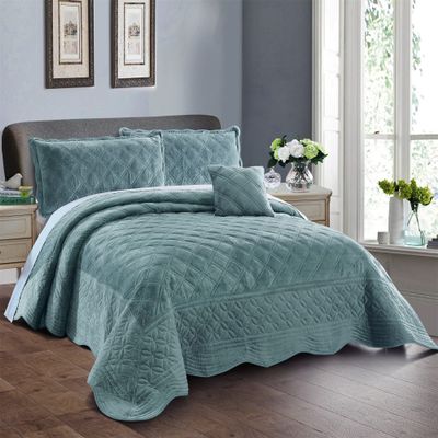Home Soft Things Super Soft Microplush 4 Piece Bedspread Set Oversize King 120" x 120", Silver Blue Diamond Plaid Scallop Edged Warm Cozy Plush Quilt Comforter Bedding Set with 2 Shams 1 Pillow