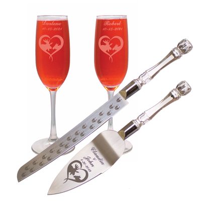 Aaron's Etching Stainless steel and glass Moose Heart Engraved Wedding Cake Knife Set & Champagne glasses with Names and Date