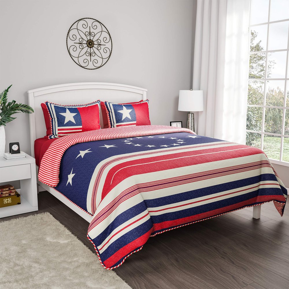 Bedford Home 2-Piece Quilt and Bed Set  Hypoallergenic Polyester Microfiber Glory Bound Patriotic Americana Flag Print All-Season Blanket with Shams by LHC (TXL), Deep Red, Antique White, Navy Blue