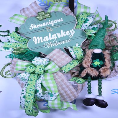 St Patricks Day Gnome Wreath, St Pattys Day Decor, Lucky Decor, Shenanigans Welcome, Shamrock Decorations, Four Leaf Clover, Gnome Plush