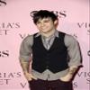Posterazzi Poster Print Pete Wentz Victoria's Secret Fashion Show-Arrivals The Kodak Theatre Los Angeles Ca November 16 2006. Photo by Michael GermanaEverett Collection Celebrity (8 x 10) view 1