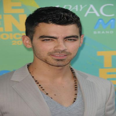 Posterazzi Poster Print Joe Jonas Teen Choice Awards-Arrivals Gibson Amphitheatre Los Angeles Ca August 7 2011. Photo by Dee CerconeEverett Collection Celebrity (8 x 10)