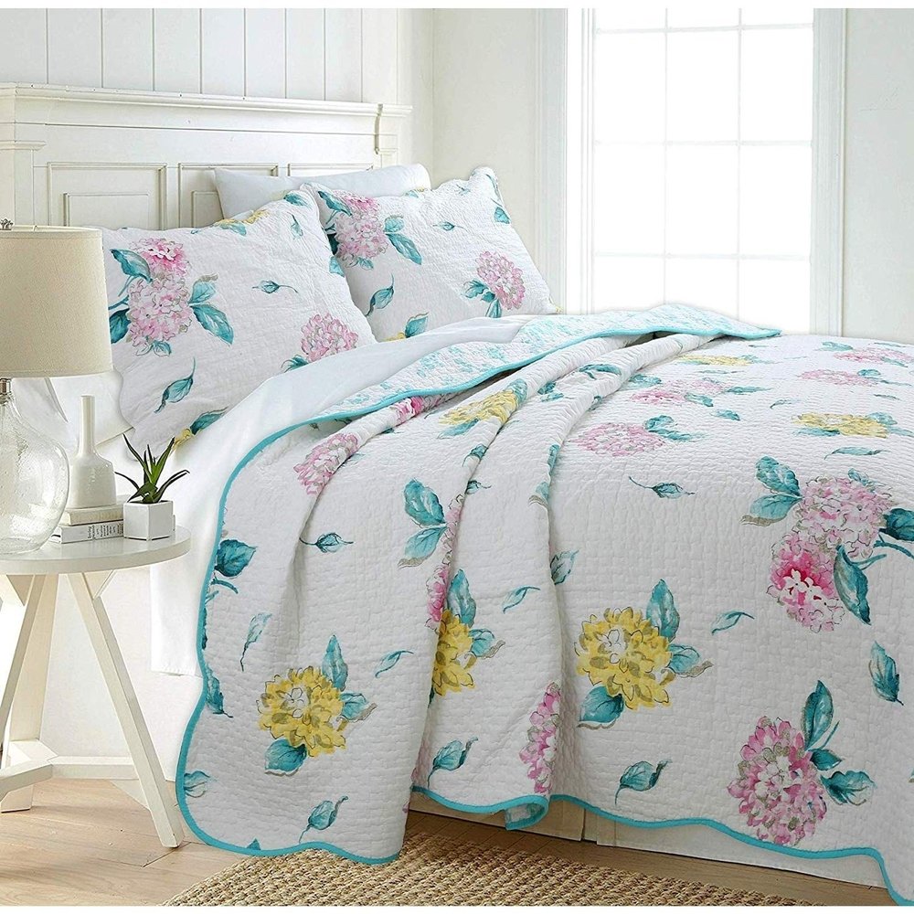 Cozy Line Lowe 3- Piece Floral Reversible Cotton Quilt Set (King)