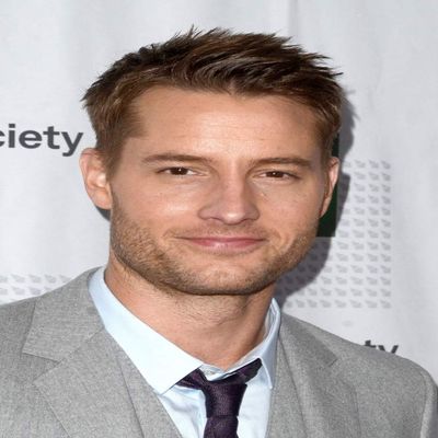 Posterazzi Poster Print Justin Hartley at Arrivals Artios Awards Hilton Hotel Beverly Hills Ca January 19 2017. Photo by Priscilla GrantEverett Collection Celebrity (8 x 10)