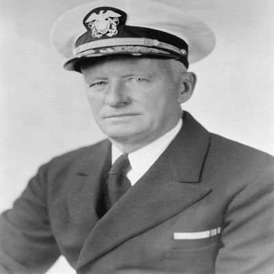 Posterazzi Poster Print Collection Admiral Chester W. Nimitz Portrait (8 x 10)