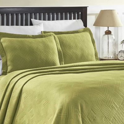 BNM Oversized Geometric Fret Design Matelasse Cotton Bedspread, Jacquard Weave, Soft, All-Season, Cozy, Lightweight, Perfect for Master or Guest Bedroom, Matching Pillow Shams, Full, Sweet Pea