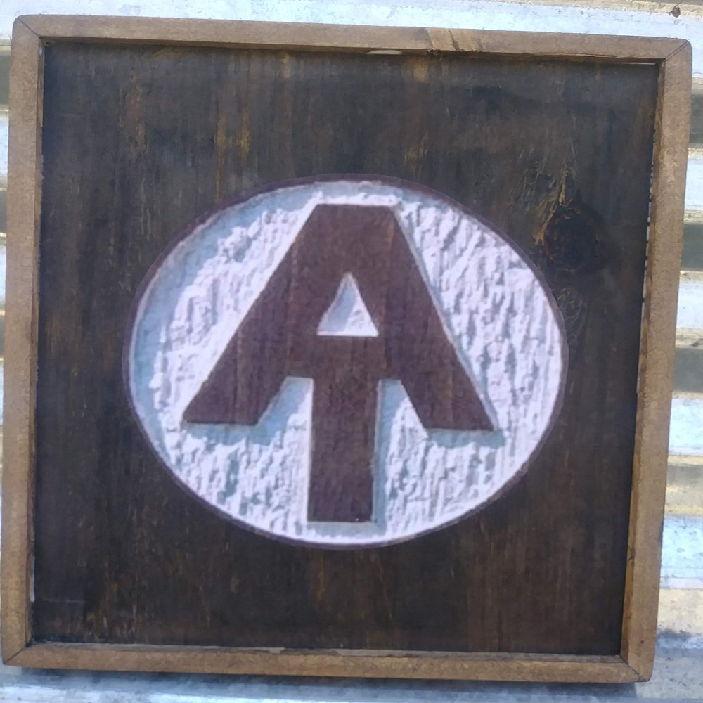Appalachian Trail White/Brown - Wooden Sign