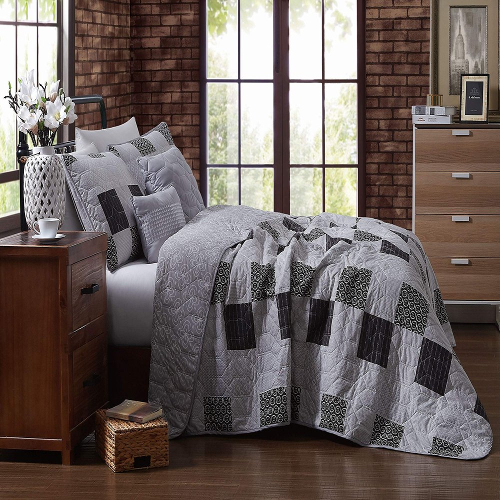 Avondale Manor Evangeline 4 pc Reversible Printed Patchwork Quilt with Throw Pillows Bedding Set, Twin, Gray