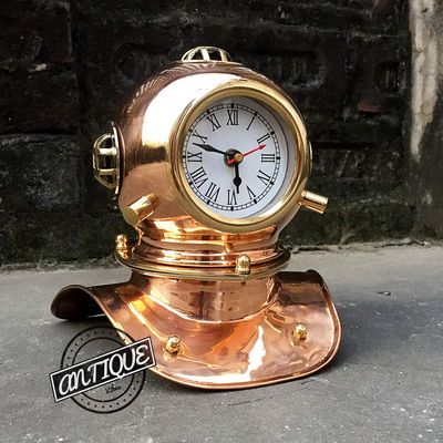 AV Beautiful Table Analog Clock Desk Mantle Clocks Maritime Sea Scuba Helmet Dress Replica Home Table Furniture