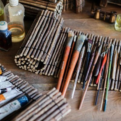 Gentille RusticReach Calligraphy Brush Holder Rollup Wood Shades Rollup