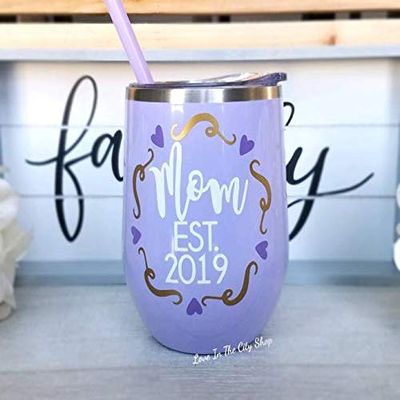 Mom Tumbler - a fun new mom gift for the mom out there. A fully custom wedding tumbler or wine tumbler.