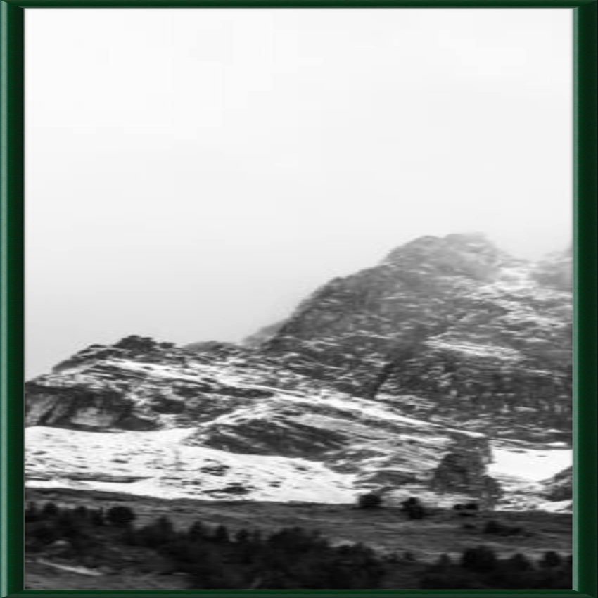 Frame It Easy 9 x 26 Green Metal Frame (Hanover)