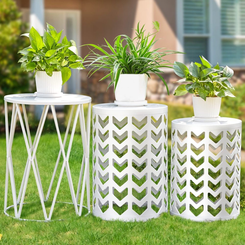 Y&M Outdoor Side Tables Set of 3, Nesting Patio Side End Tables for Outside, Round Heavy Duty Metal Stacking Accent Tables for Patio Balcony Garden Indoor, White
