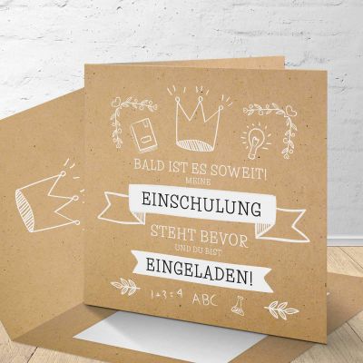 8 invitation cards for the school with matching envelopes, invitation cards for the first time in a set of 8. Crown design
