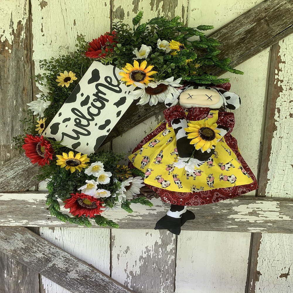 Rustic Decor, Country Decor, Wreath, Rustic Cow Wreath, Cow Decor, Wreath, Welcome Wreath, Krazy Mazie Kreations