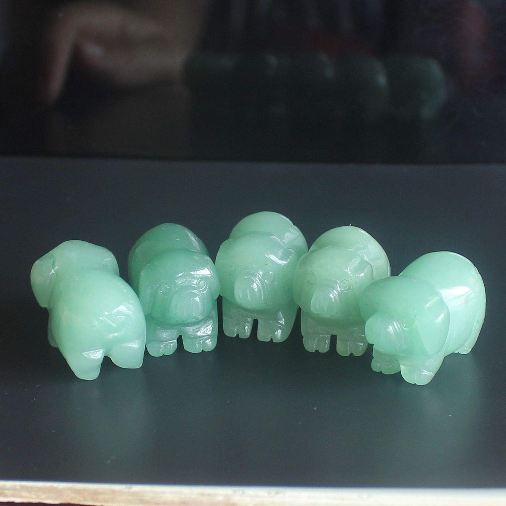 1.2'' Hand Carved Mixed Gemstone Crystal Pig Figurine Animal Carving (Green Aventurine, 5pcs)