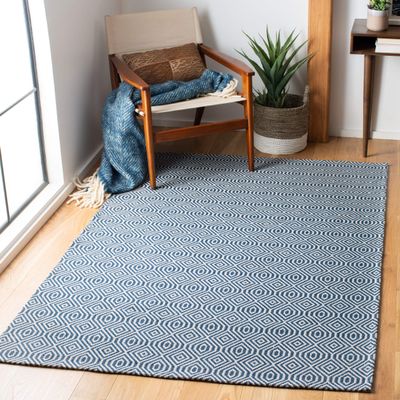 SAFAVIEH Area Rug 8x10 - Augustine Collection - Large - Navy & Light Grey, Geometric Design, Easy Cleaning, Ideal for Living Room, Bedroom, Office, Dining Space (AGT401M)
