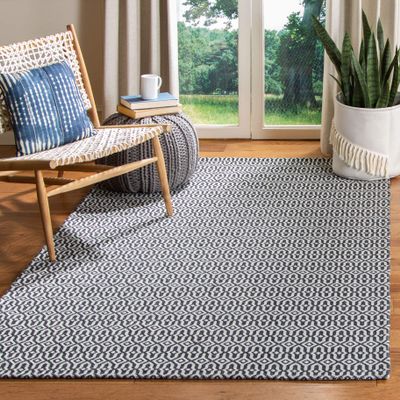 SAFAVIEH Area Rug 8x10 - Augustine Collection - Large - Black & Light Grey, Geometric Design, Easy Cleaning, Ideal for Living Room, Bedroom, Office, Dining Space (AGT411H)