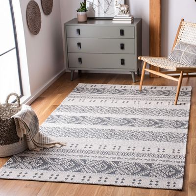 SAFAVIEH Area Rug 8x10 - Augustine Collection - Large - Anthracite & Cream, Rustic Boho Design, Easy Cleaning, Ideal for Living Room, Bedroom, Office, Dining Space (AGT445G)