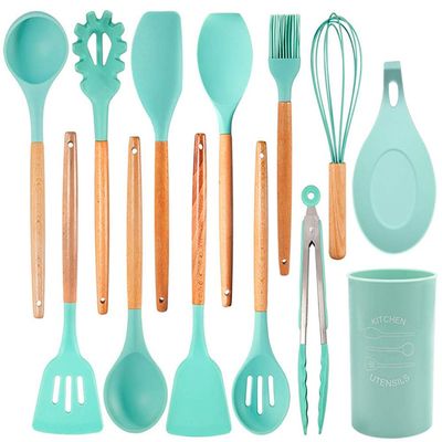 12-Piece Silicone Kitchen Utensil Set,Kitchen Utensil Set,Heat-Resistant, with Hard Wooden Handles,Non-Stick/Easy to Clean/BPA-Free,Including Tongs, scraper, spoon and soup ladle etc.