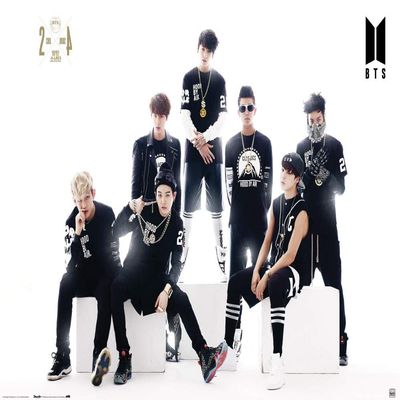 Erik - BTS Poster - Black and White - 61 x 91 cm Multi-Coloured