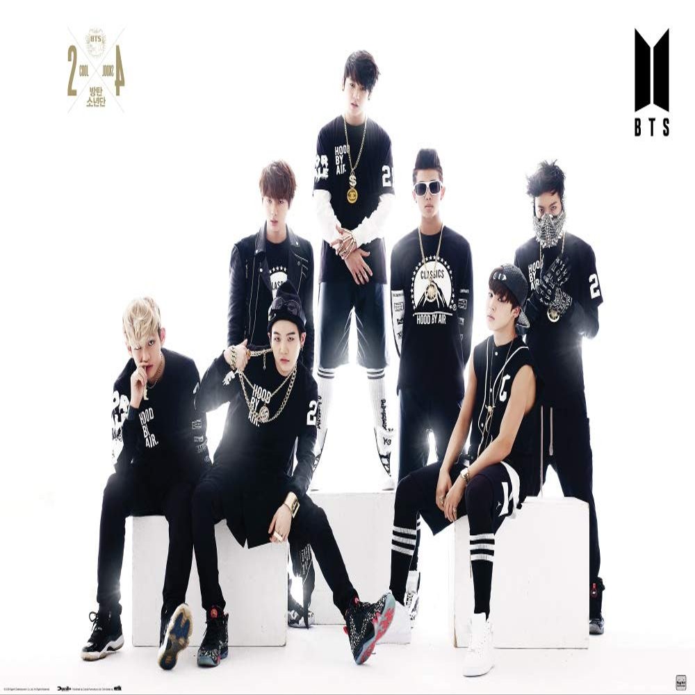 Erik - BTS Poster - Black and White - 61 x 91 cm Multi-Coloured